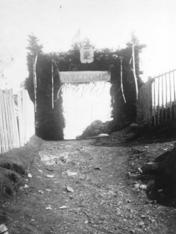 164: The "Bishop's arch"